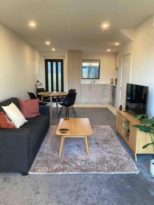 Cheerful 2 Bedroom Townhouse In Addington! Christchurch Exterior foto